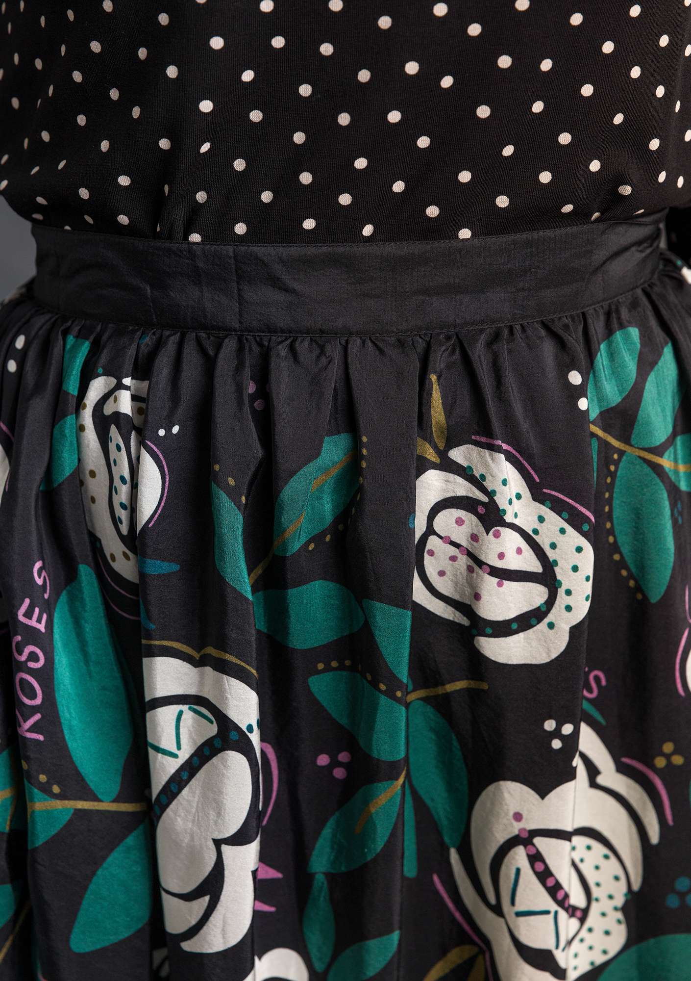 “Rose Garden” woven silk skirt black thumbnail