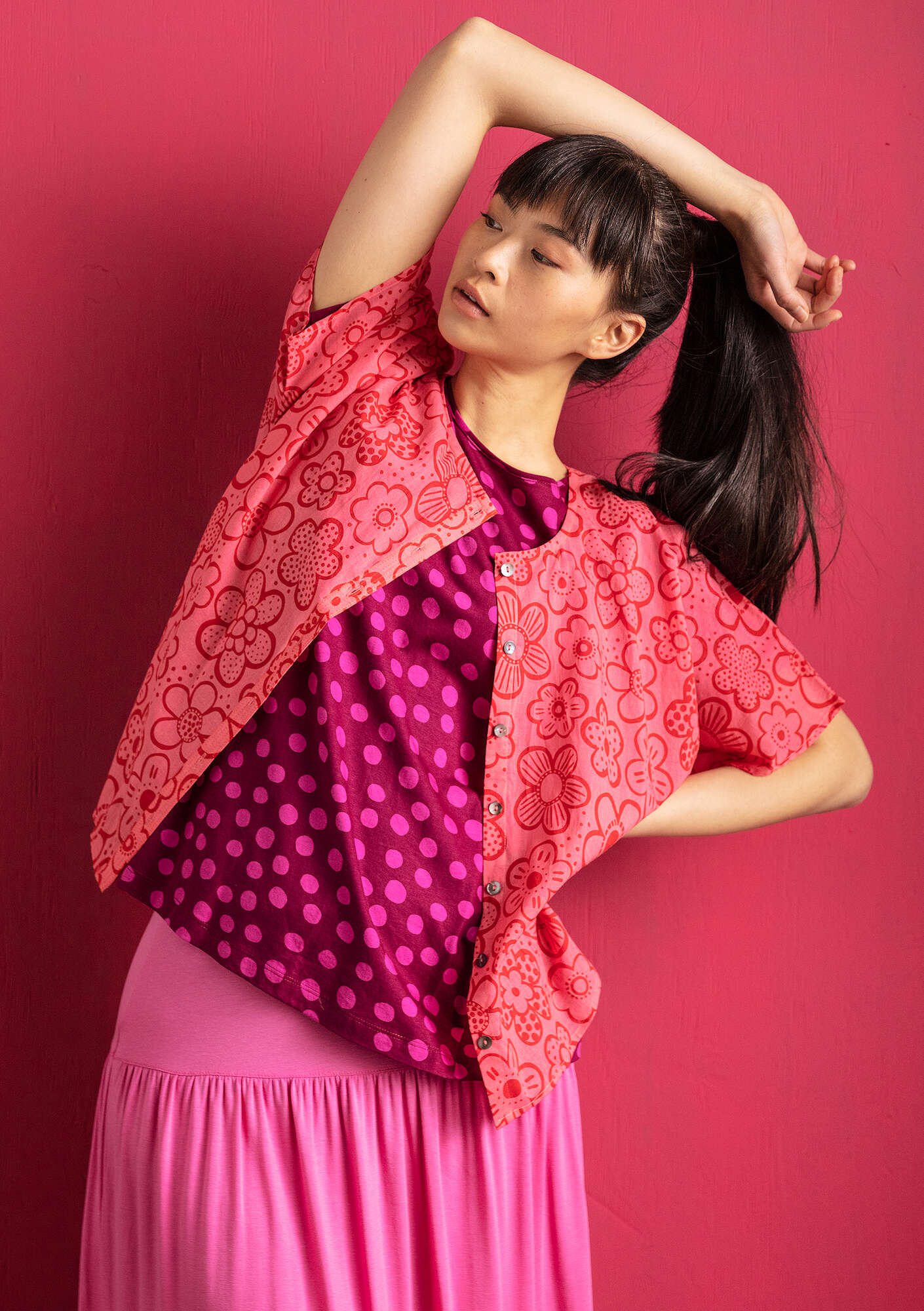“Zoe” short-sleeve blouse in organic cotton flamingo/patterned thumbnail