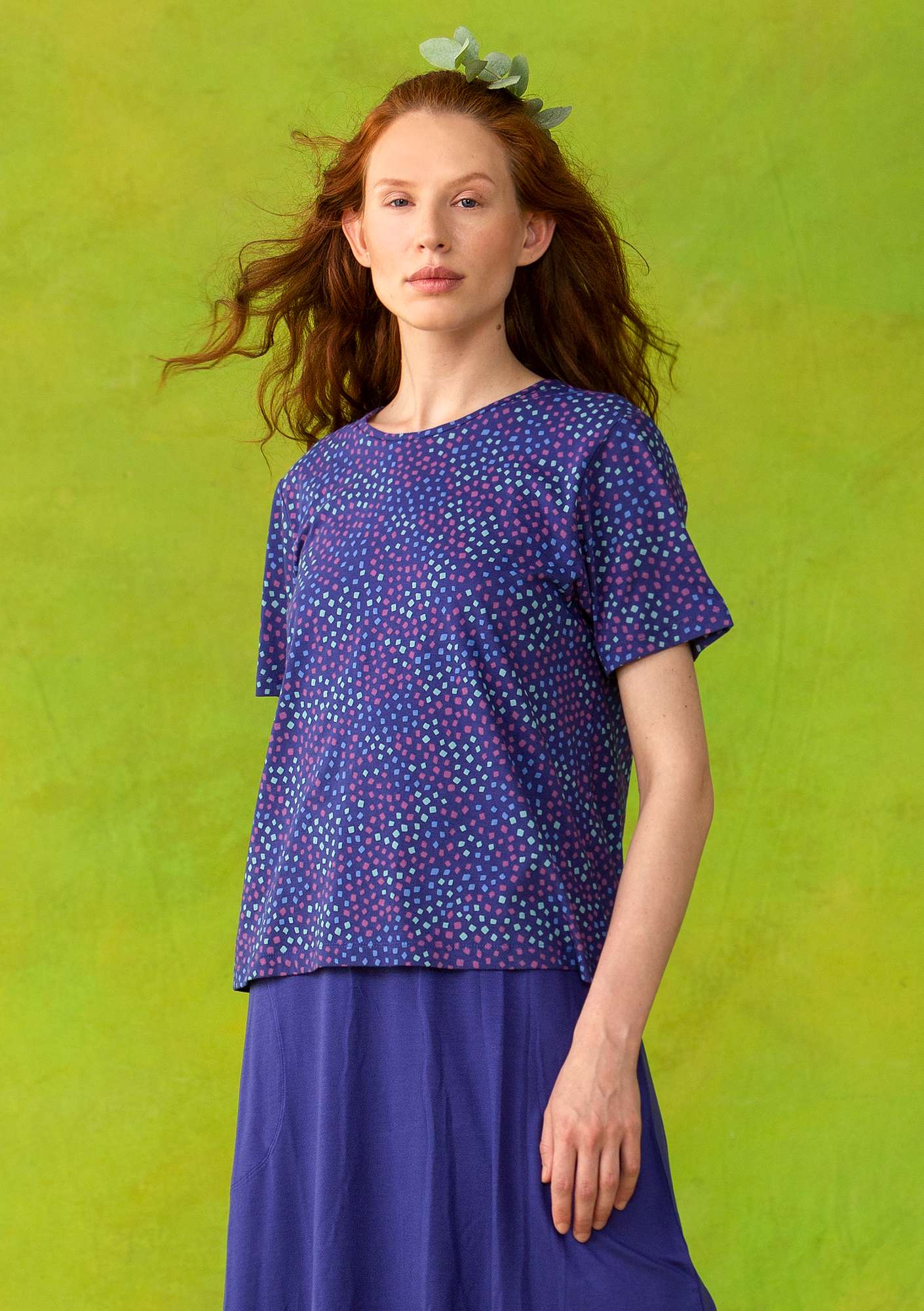 “Confetti” t-shirt in fine organic cotton violet/patterned thumbnail