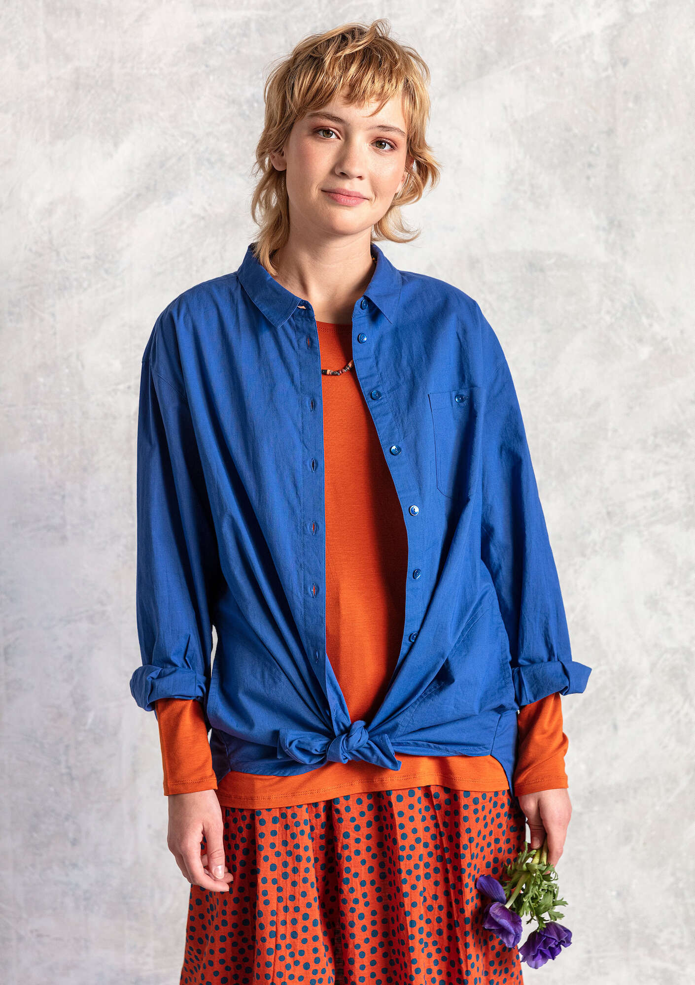 “Hi” woven shirt in organic cotton dark sky blue thumbnail