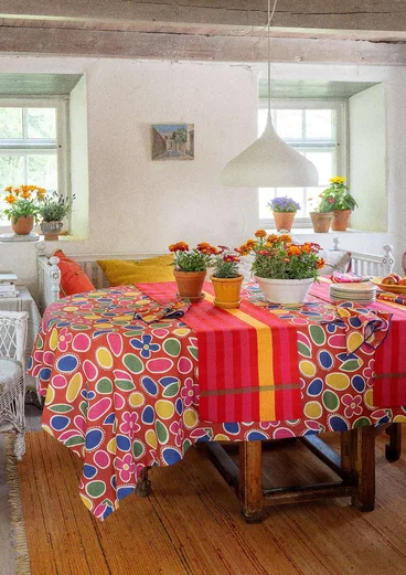 “Sol” patterned organic cotton tablecloth - amaryllis