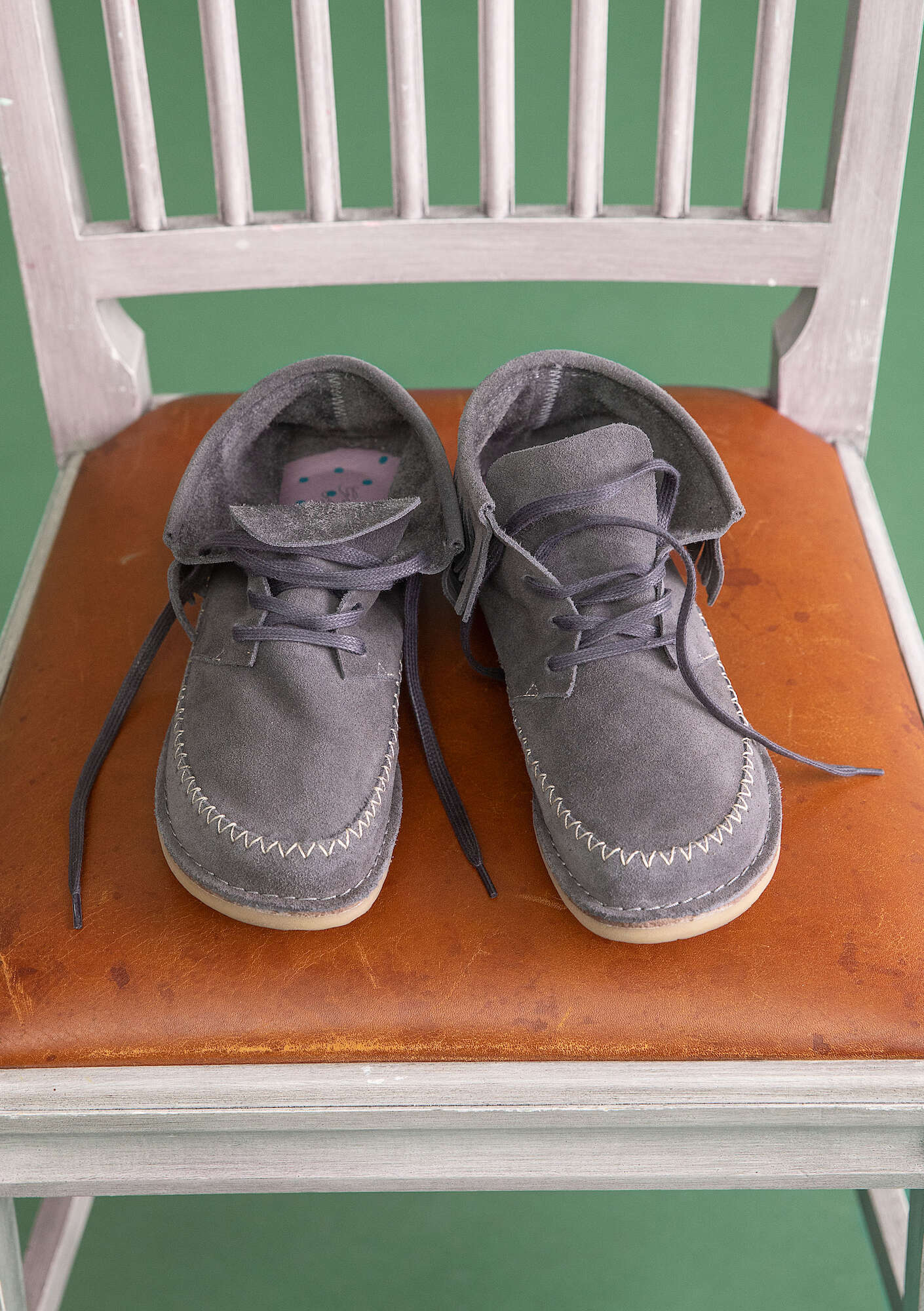 Desert boots en cuir velours gris cendré thumbnail