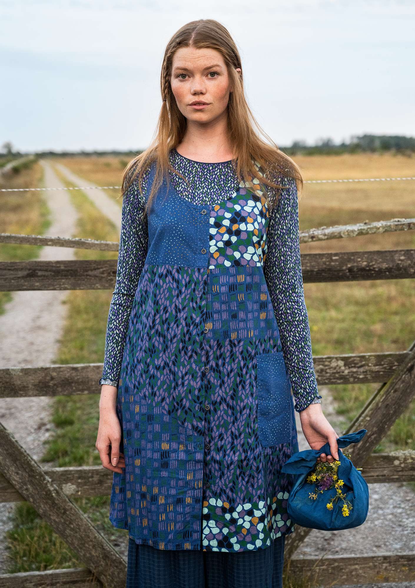 “Earth” dress in woven organic cotton/linen grey blue thumbnail