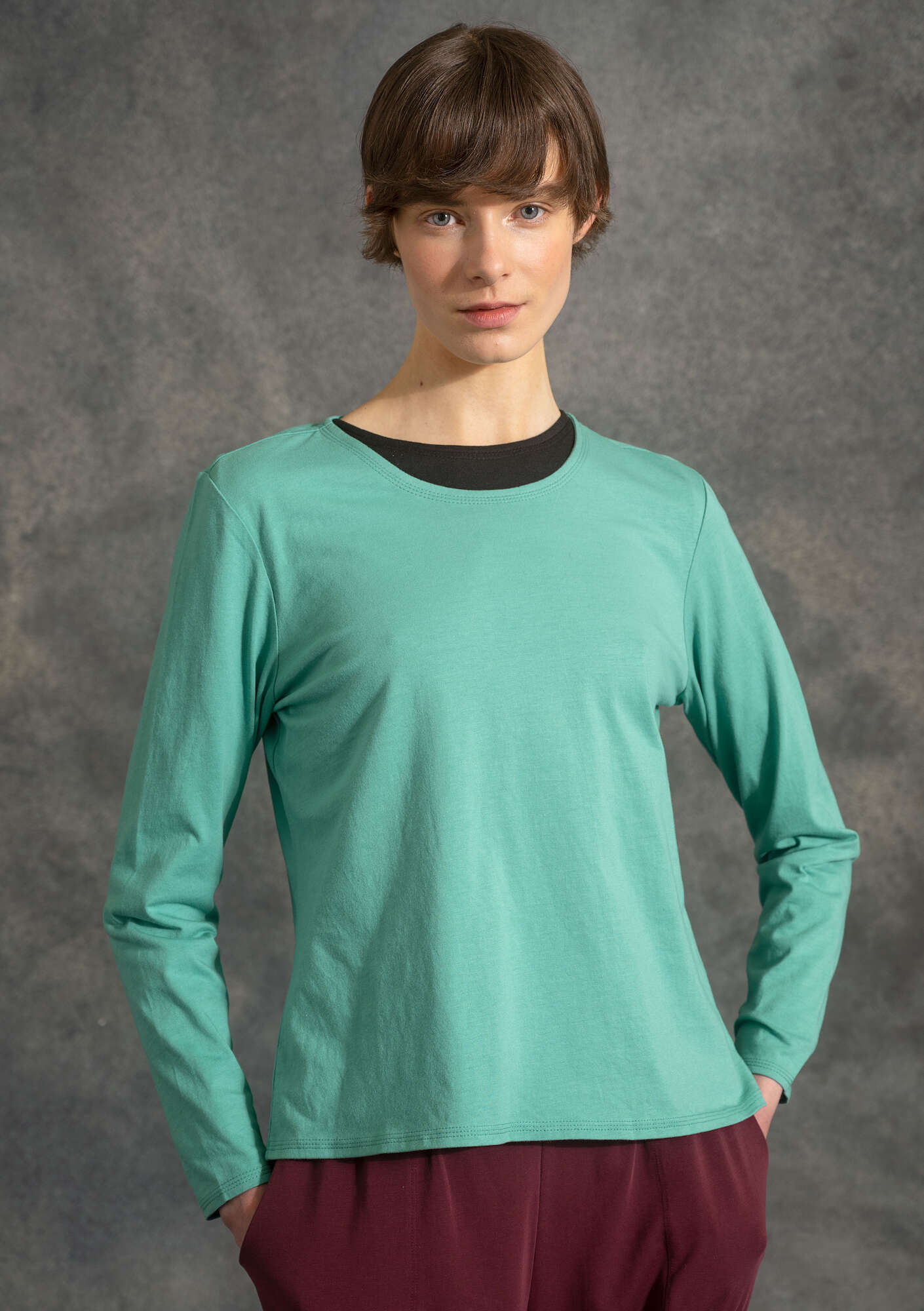Solid-colored top light oriental green