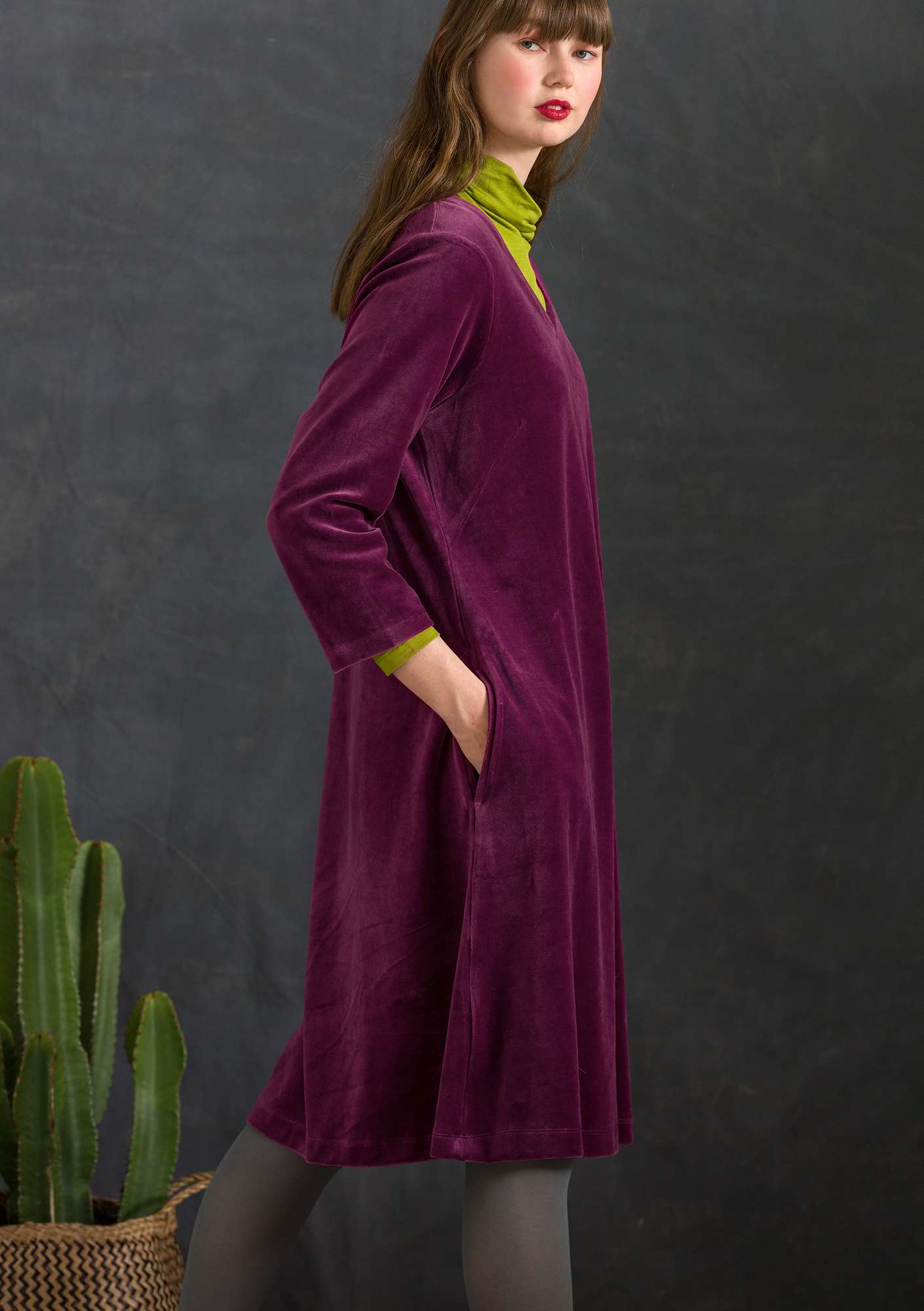 Velours jurk van biologisch katoen/gerecycled polyester wijndruif thumbnail