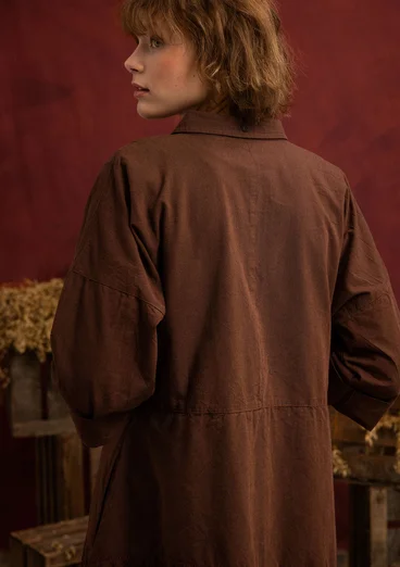 Besticktes Webkleid „Fields“ aus Bio-Baumwolle - dunkelschokolade