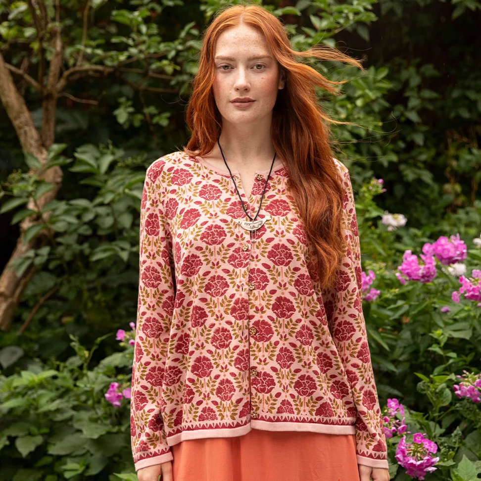 Blockdruck-Strickjacke „Valentina“ aus Bio-Baumwolle - dunkelrosa