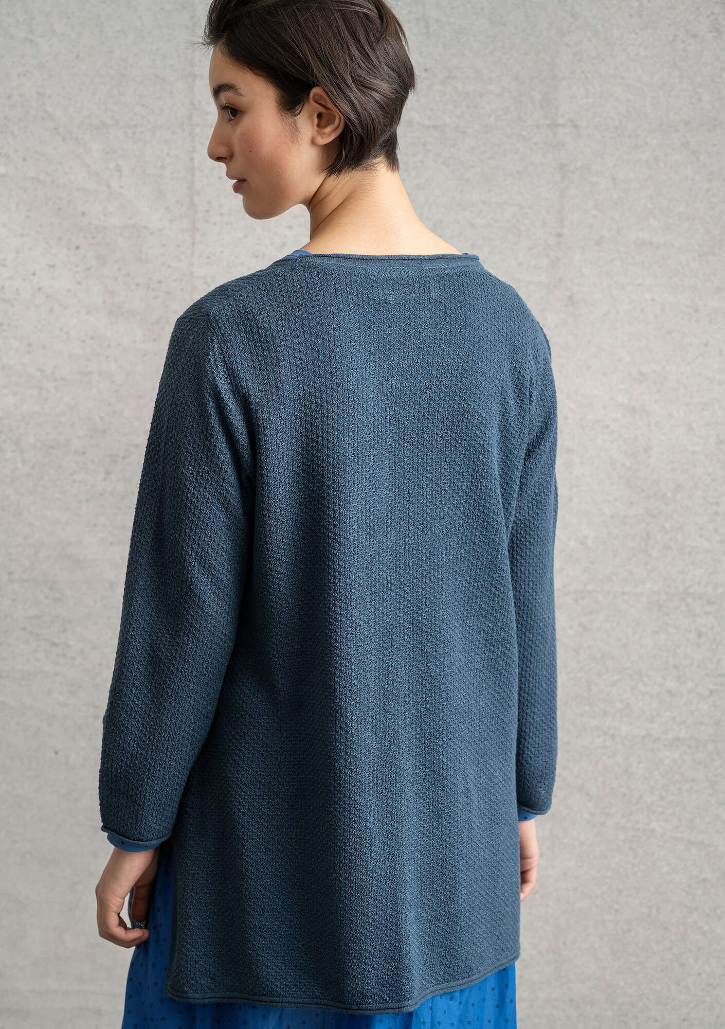 Tunic in a recycled linen knit fabric indigo