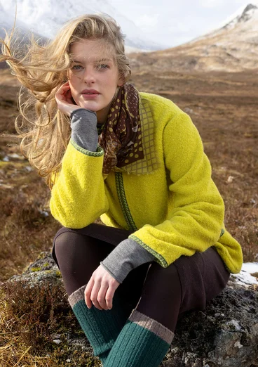 Gestrickte Jacke „Sälen“ aus Wollbouclé - limettengrün