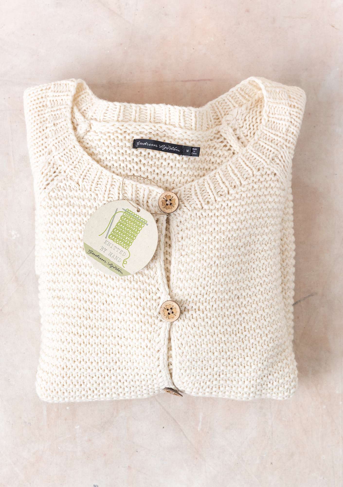 Gilet tricoté à la main en coton biologique/laine écru, non teint