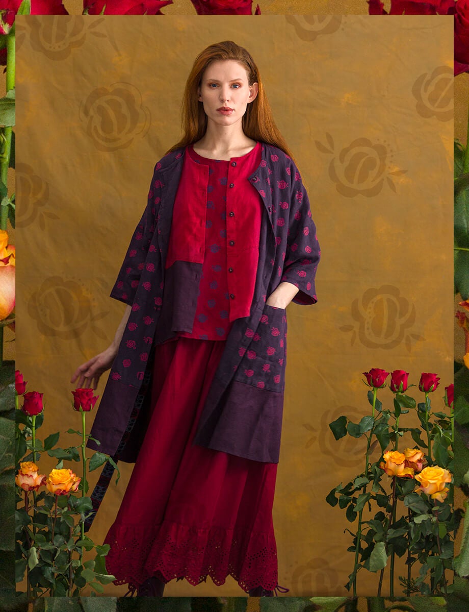 Gudrun’s beloved rose on a beautiful linen dress