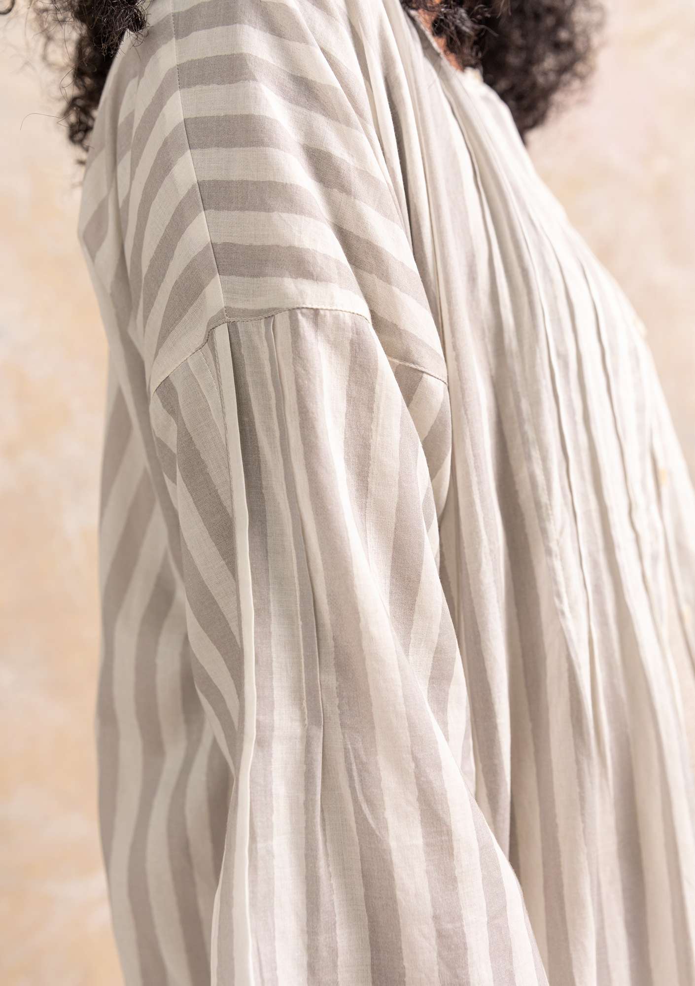“Serafina” woven organic cotton dress elephant grey/patterned