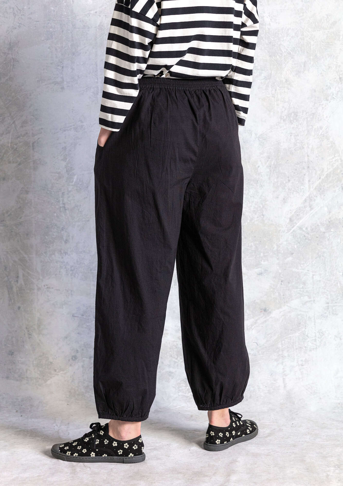 “Hi” woven pants in organic cotton black