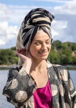 “Sunset” organic cotton bath towel - black