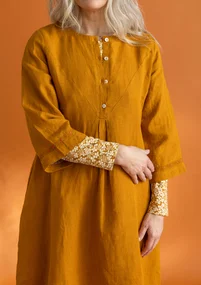 Woven “Asta” dress in linen - mustard