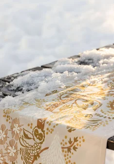 “Alaska Forest” table runner in organic cotton - eggshell