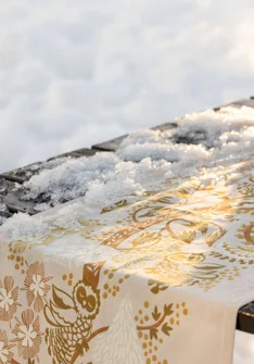 “Alaska Forest” table runner in organic cotton - eggshell