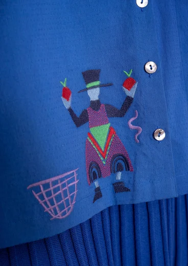 Bestickte Bluse „Skåne“ aus Bio-Baumwolle - brillantblau