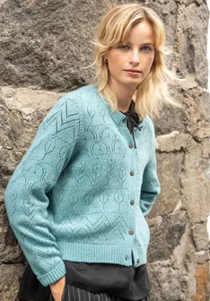 “Karamell” cardigan in lambswool/nylon - meadow stream