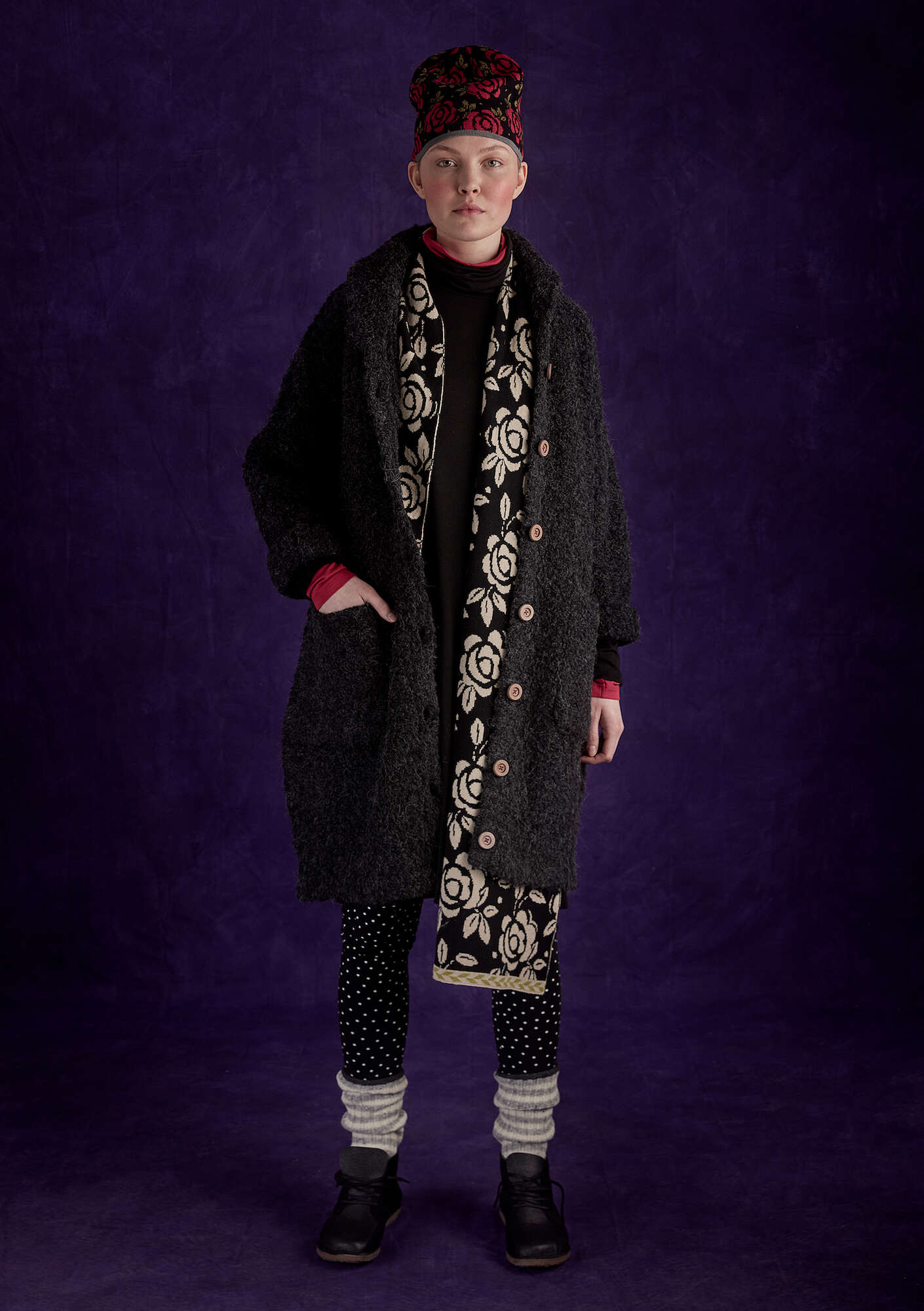 Bouclé coat in a wool blend black