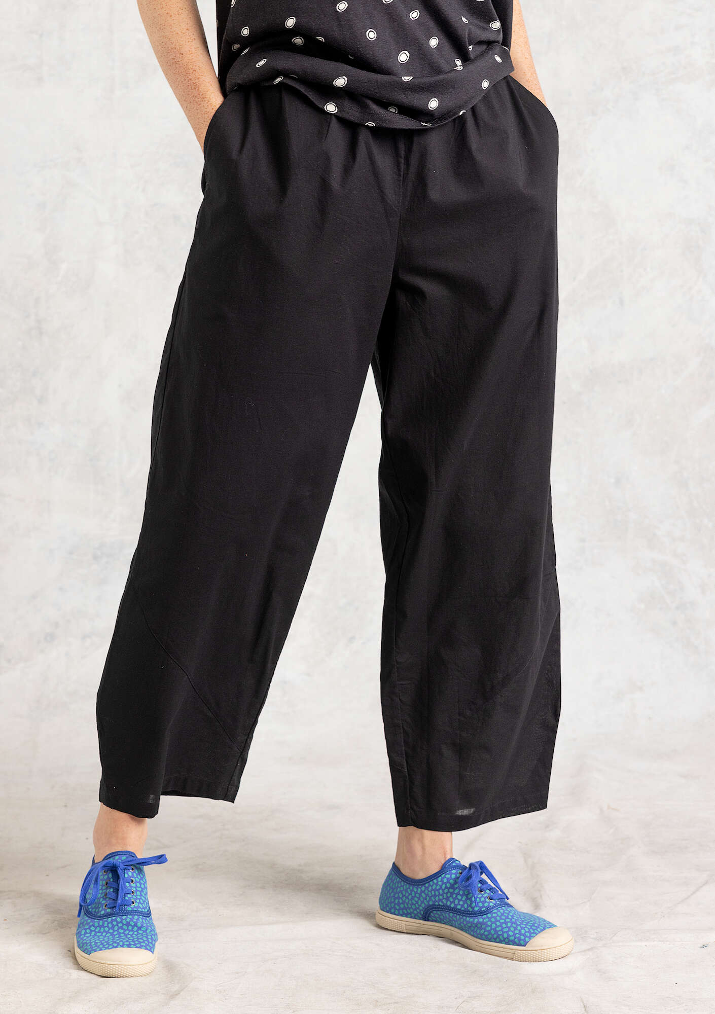 Woven organic cotton trousers black