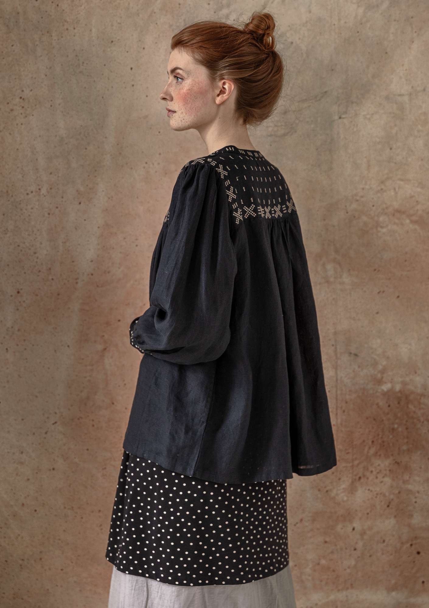 “Anna” linen smock blouse black thumbnail