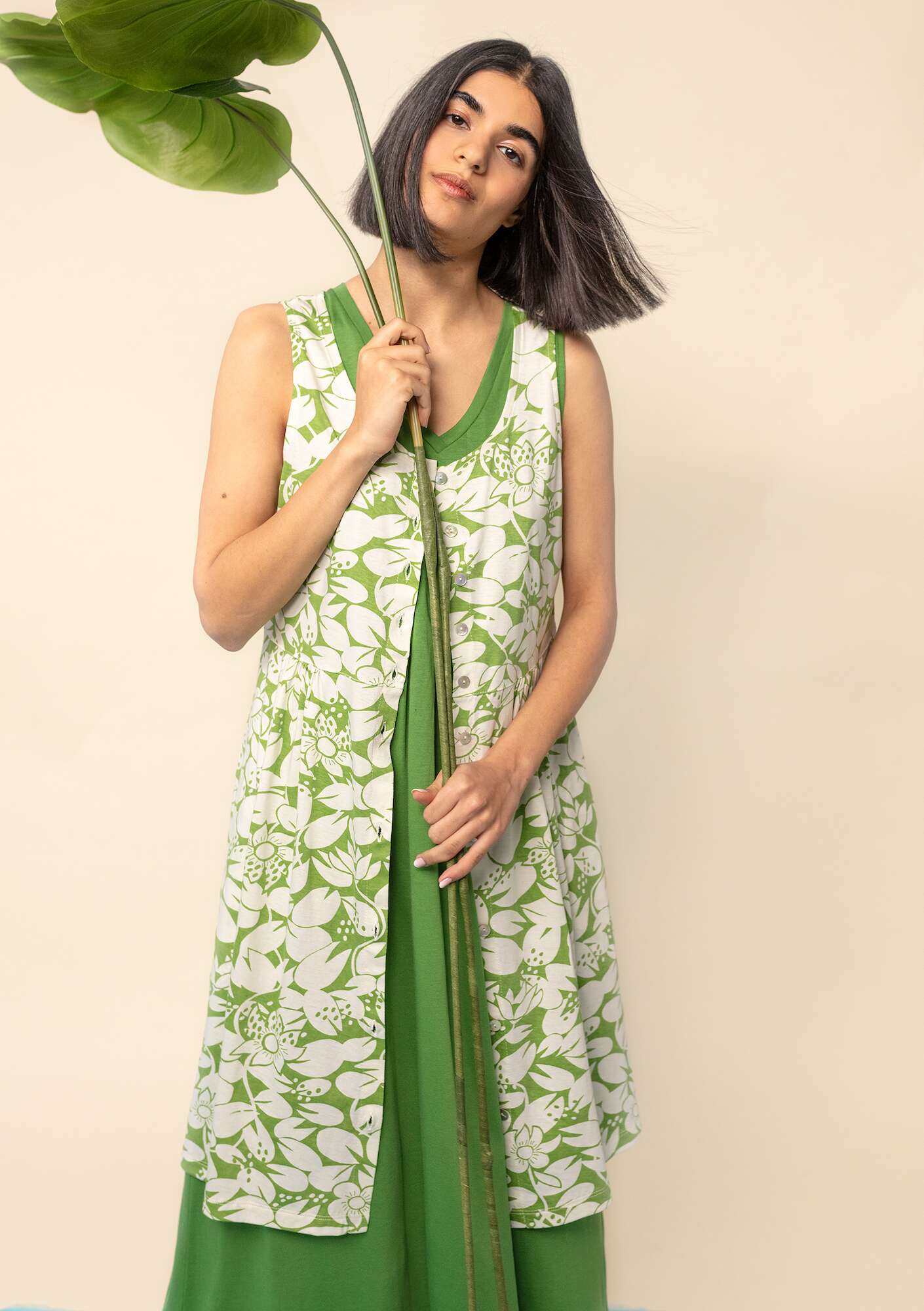 “Lotus” jersey dress in organic cotton cicada/patterned