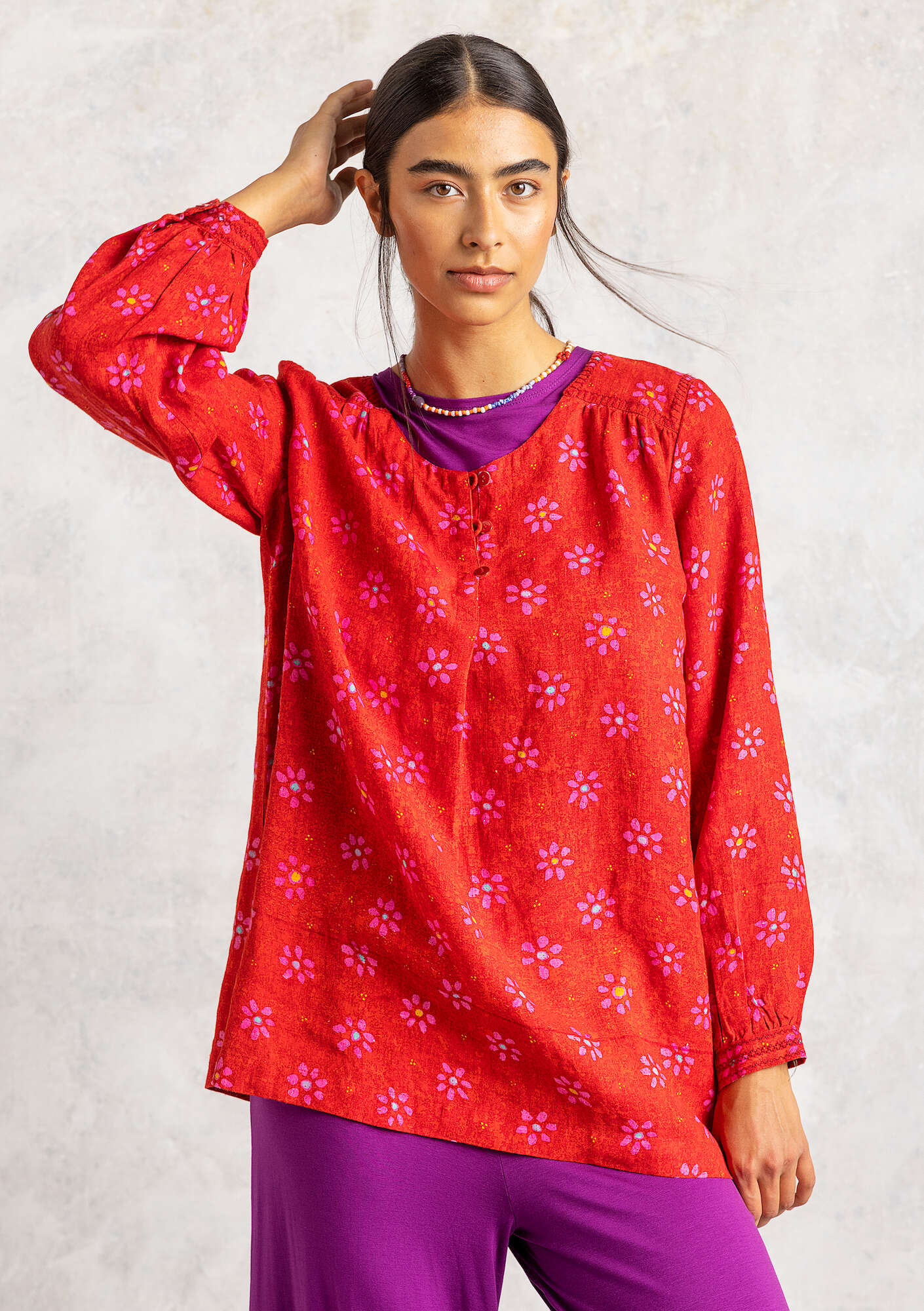“Ester” woven blouse in linen parrot red/patterned thumbnail