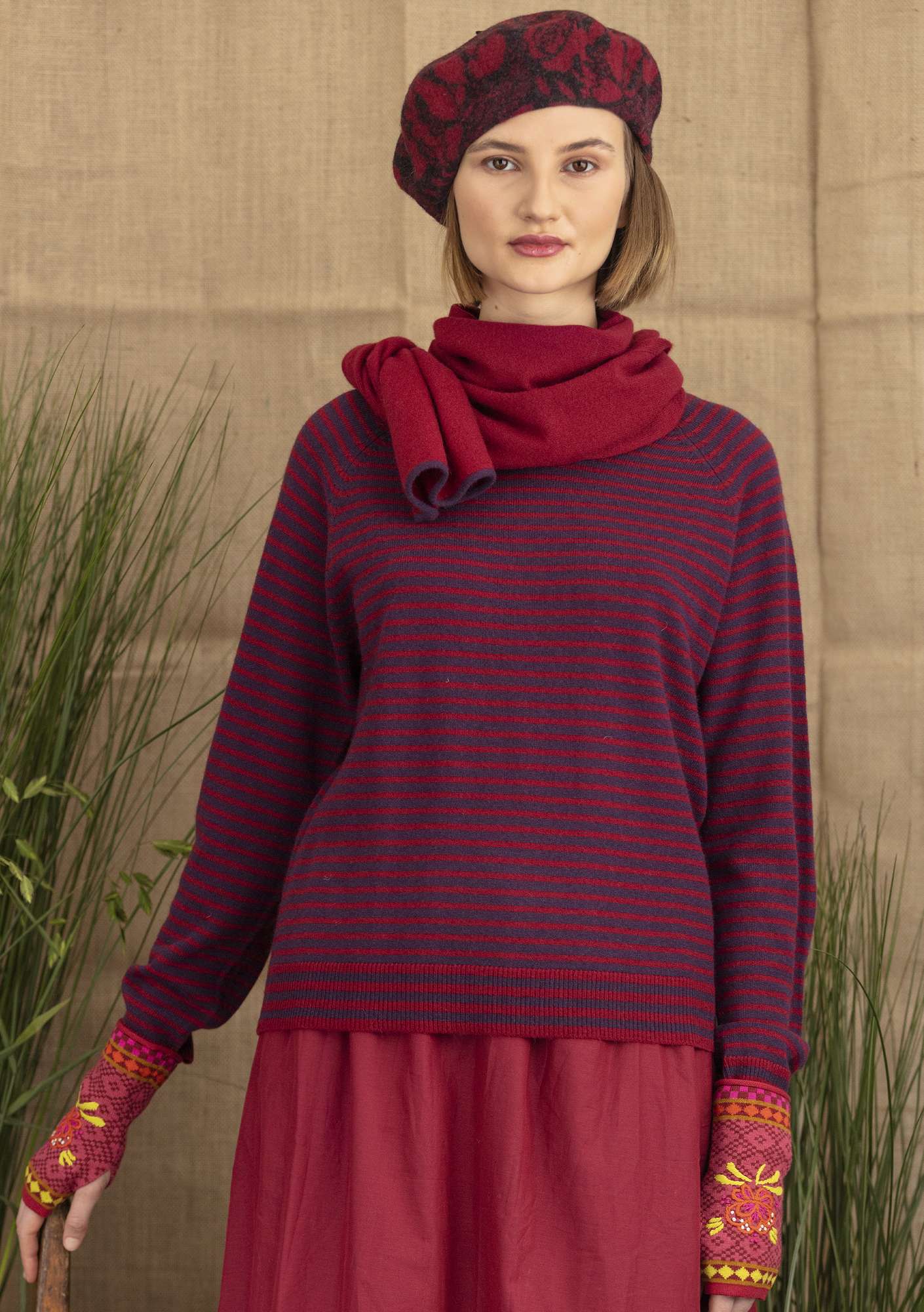 Cashmere sweater lake/cranberry thumbnail