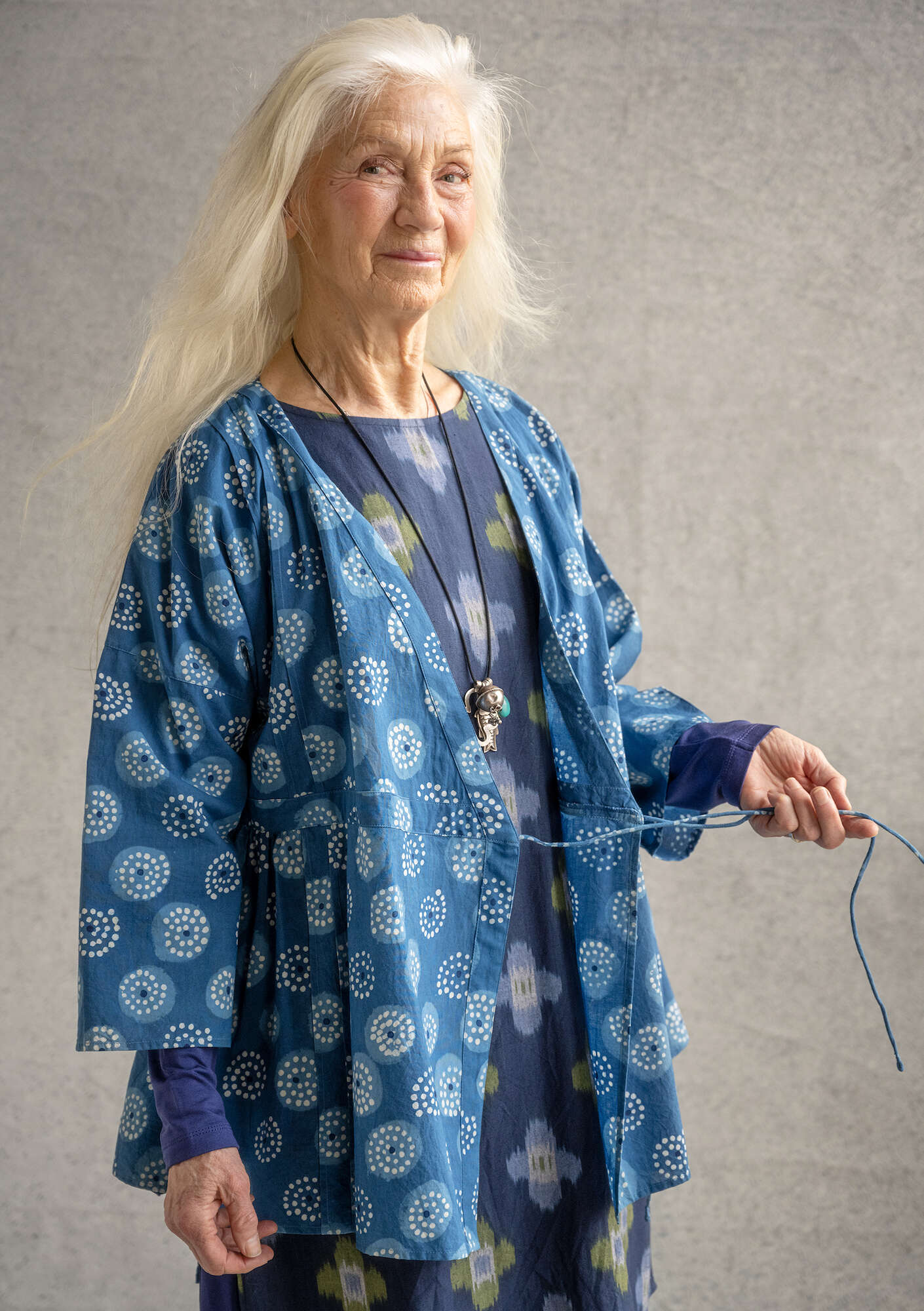 Clay” wrap blouse in organic cotton gudrunsjoden.com