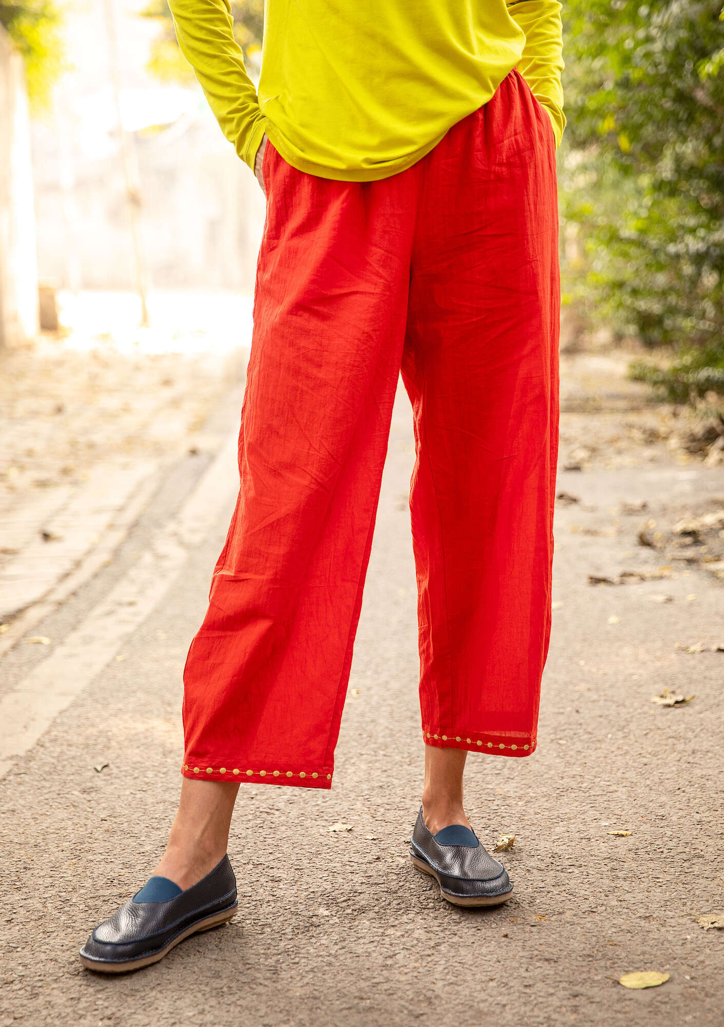Elsa trousers parrot red