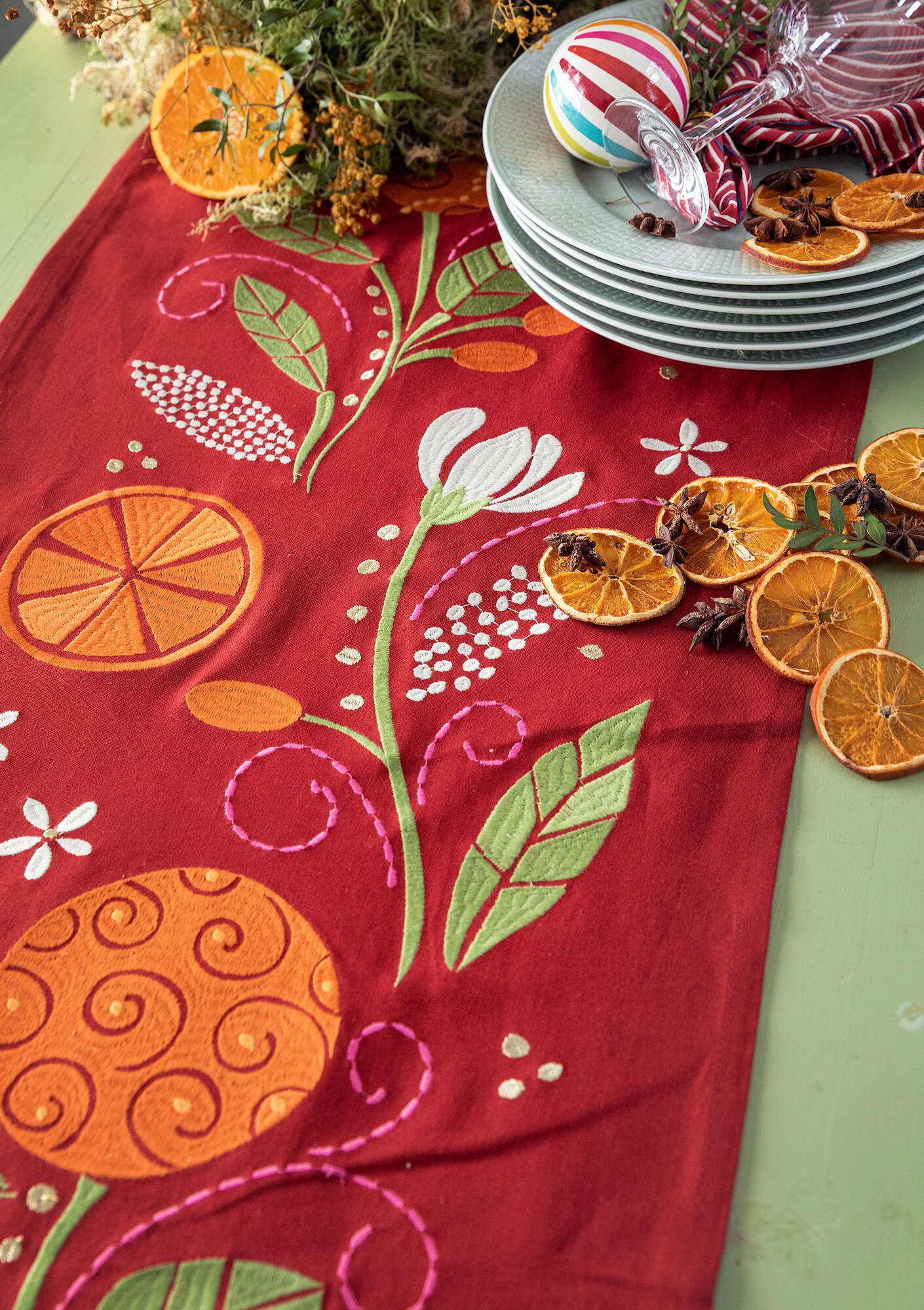 “Apelsin” table runner in organic cotton tomato thumbnail
