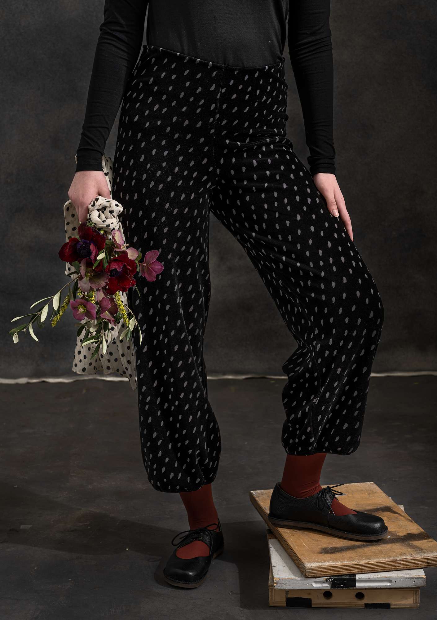 Fauna velour trousers black/patterned