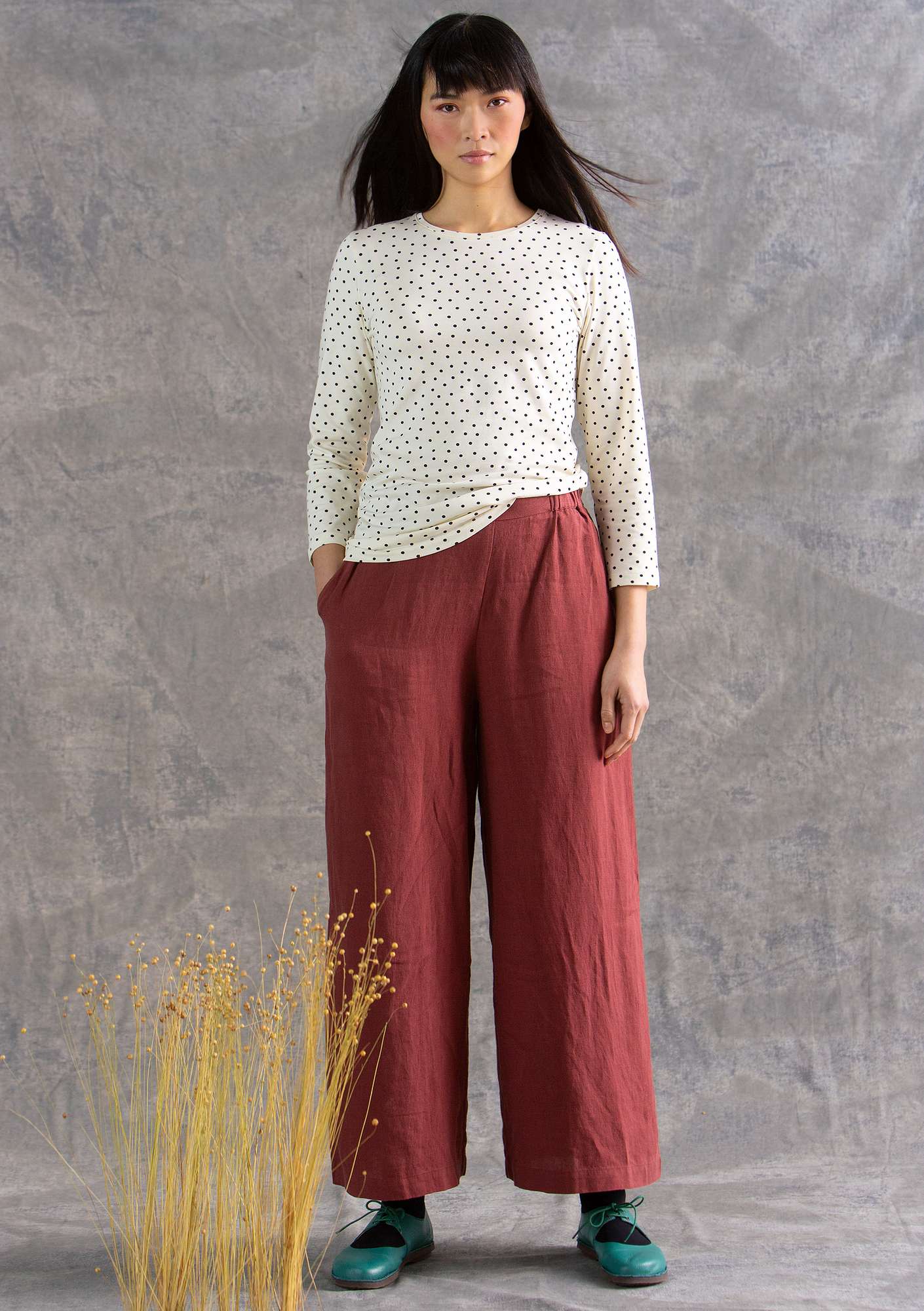 “Mirabelle” woven linen trousers red curry thumbnail