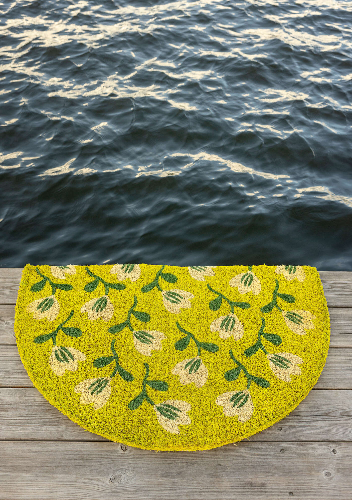 Wildflower” doormat in coir gudrunsjoden.com