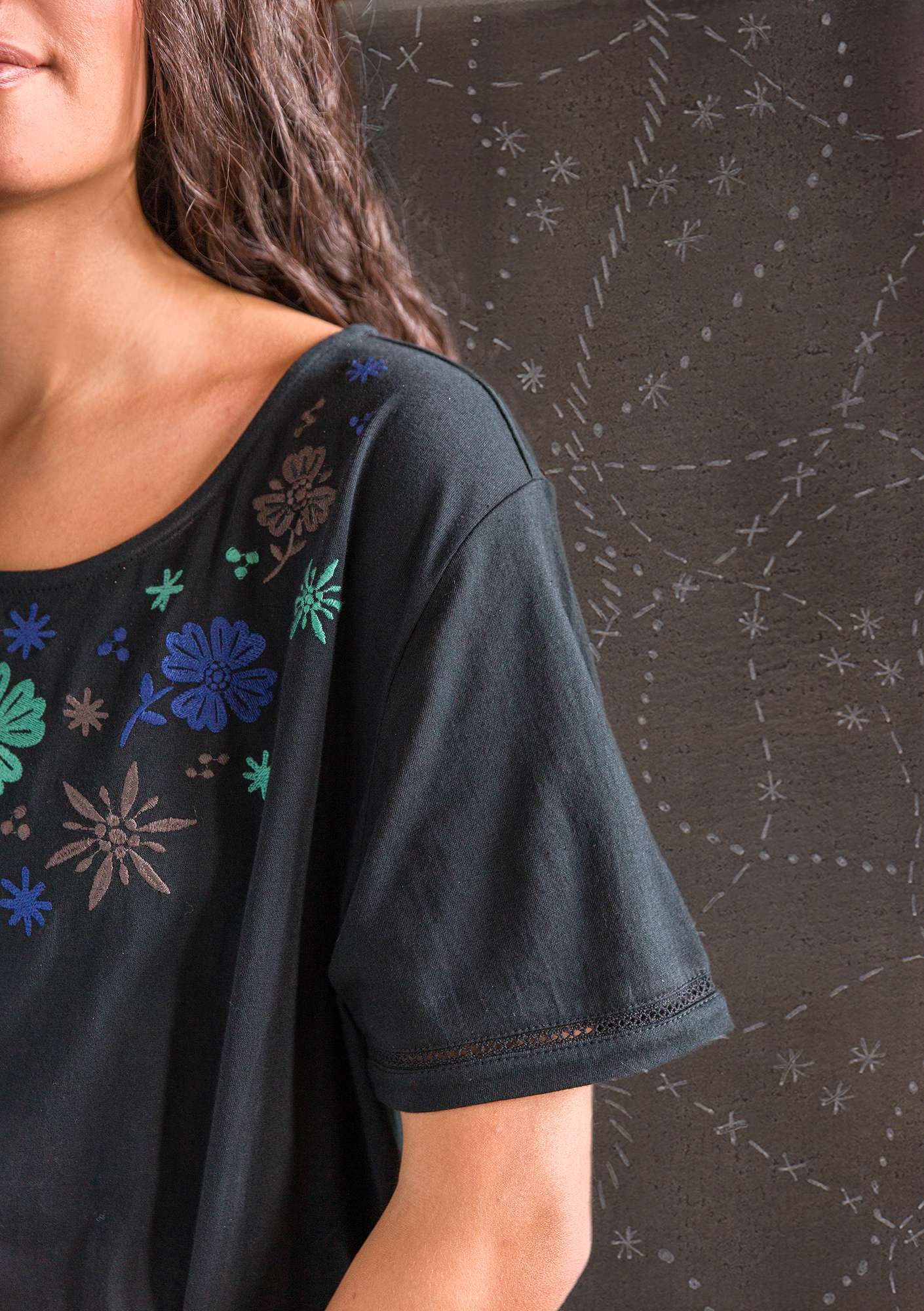 “Athenea” organic cotton nightgown black thumbnail