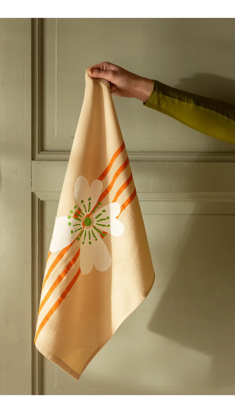 A kitchen towel in sandstone from Gudrun Sjödén.