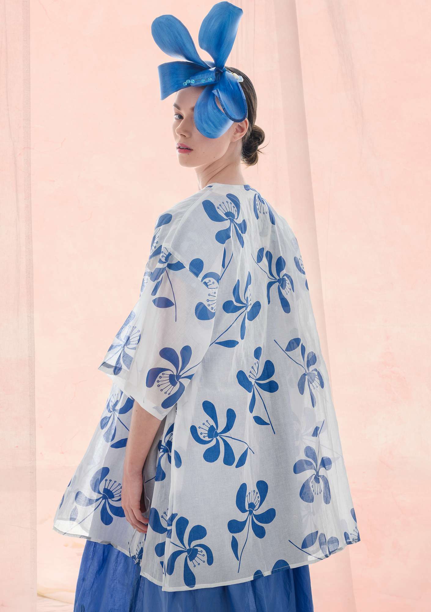 “Klematis” cotton kimono sky blue thumbnail
