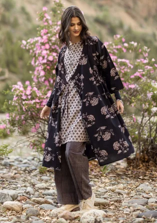 Robe tissée ”Rose hip” en coton biologique - noir