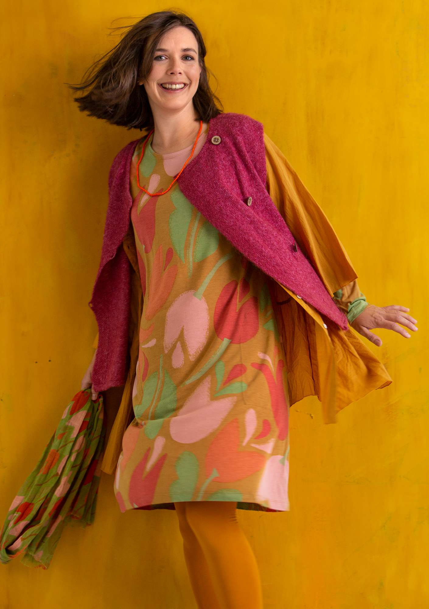 Robe ”Botanica” en jersey de modal curry thumbnail