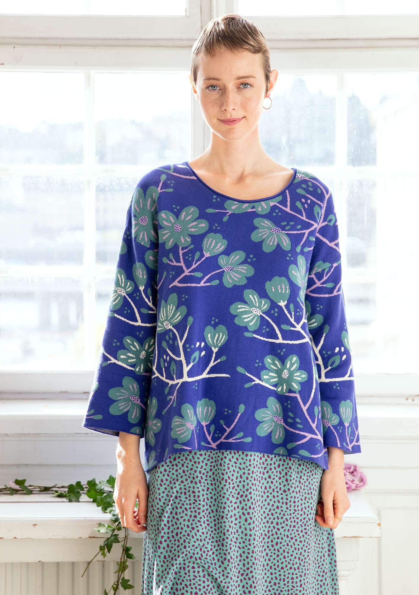 “Magnolia” organic cotton sweater violet thumbnail