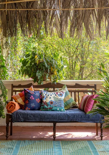 Kissenhülle „Galapagos“ aus Bio-Baumwolle - lotusblau