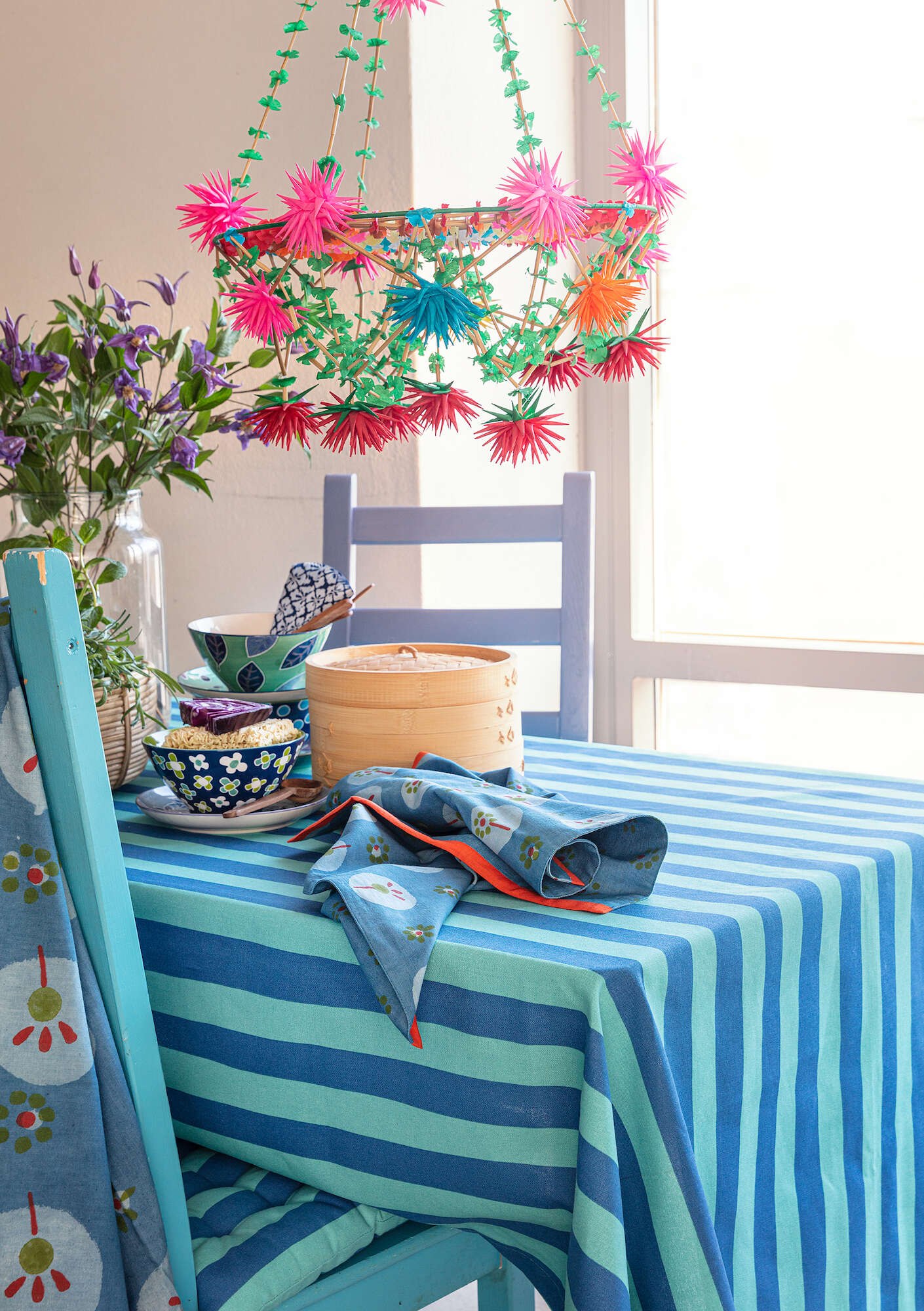 “Långrand” organic cotton tablecloth flax blue