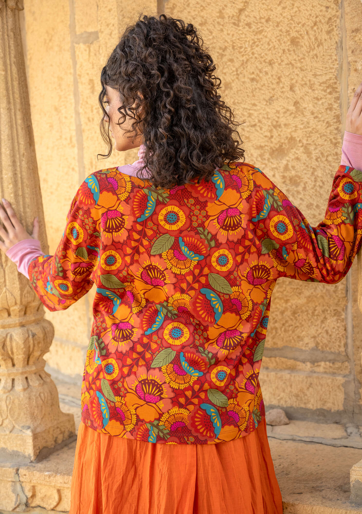 SALSATION　Shawl with opening　ライトレッド Shawl with Opening – Salsation Wear