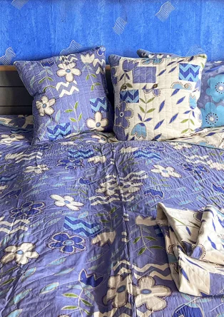 “Drömmar” organic cotton quilted cushion cover - dark lavender
