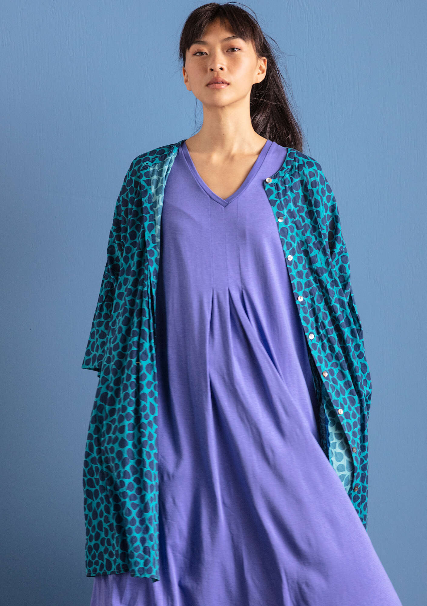 Vevd kjole «Serafina» i økologisk bomull turkis/mønstret thumbnail