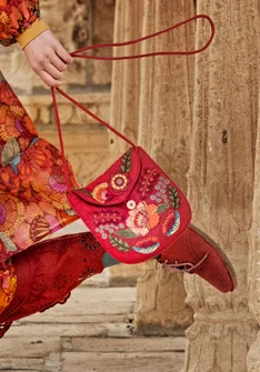 “Hana��” embroidered bag in organic cotton - parrot red