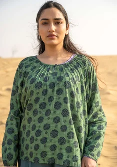 Blouse "Gjusta" van biologisch katoen - iepengroen