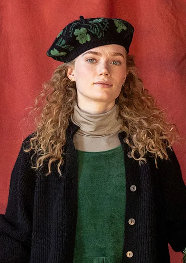 “Gnistra” knit beret in an alpaca blend/organic and recycled cotton - black