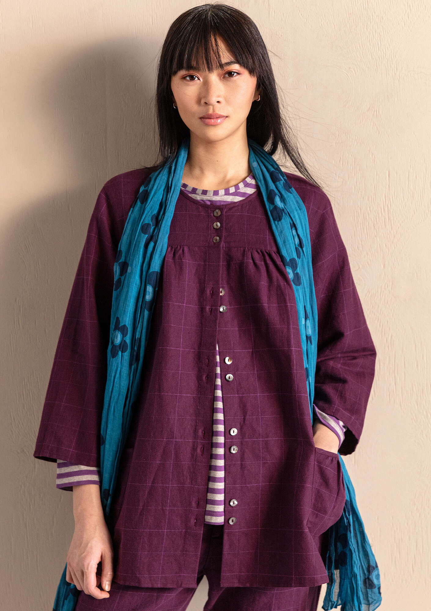 “Greta” woven artist’s blouse in organic cotton/linen allium